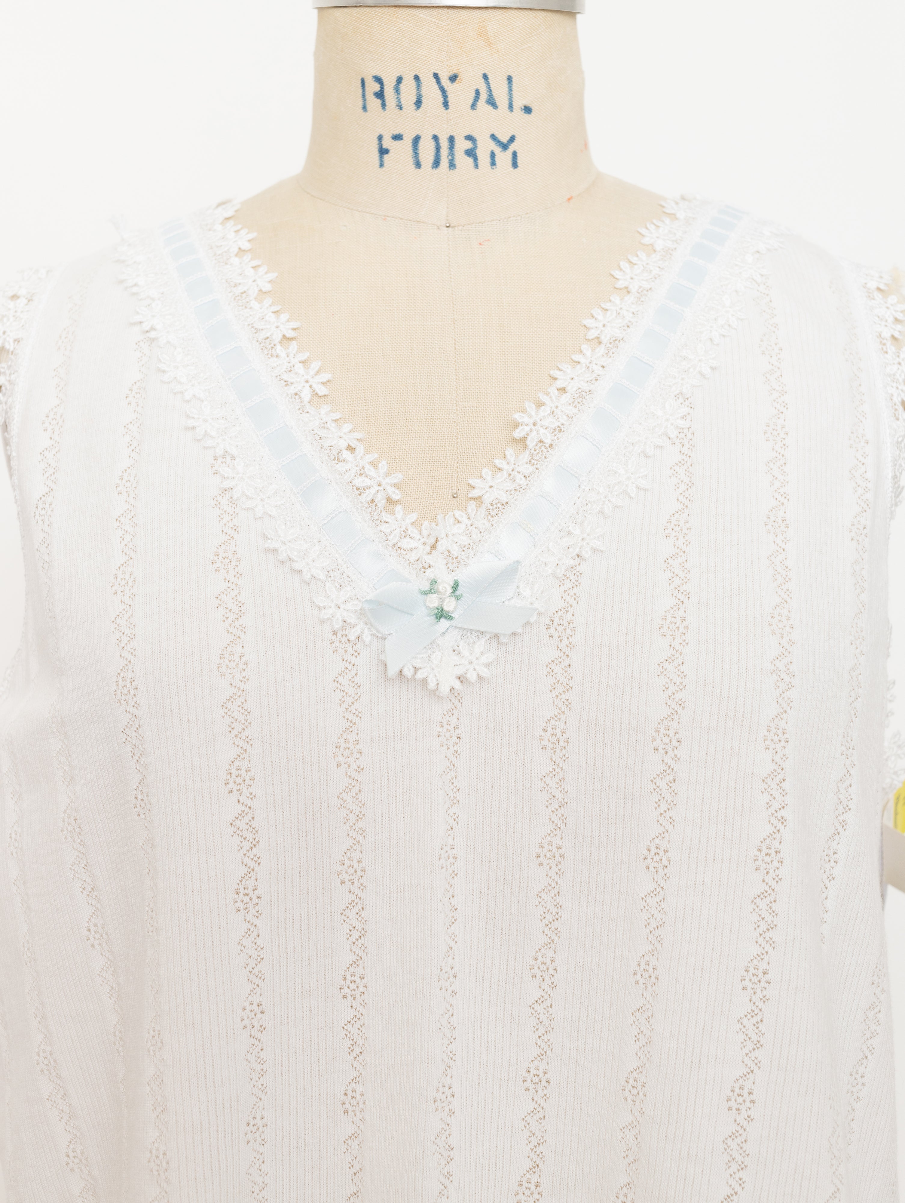 80s 90s white pointelle light blue ribbon sleep top 3