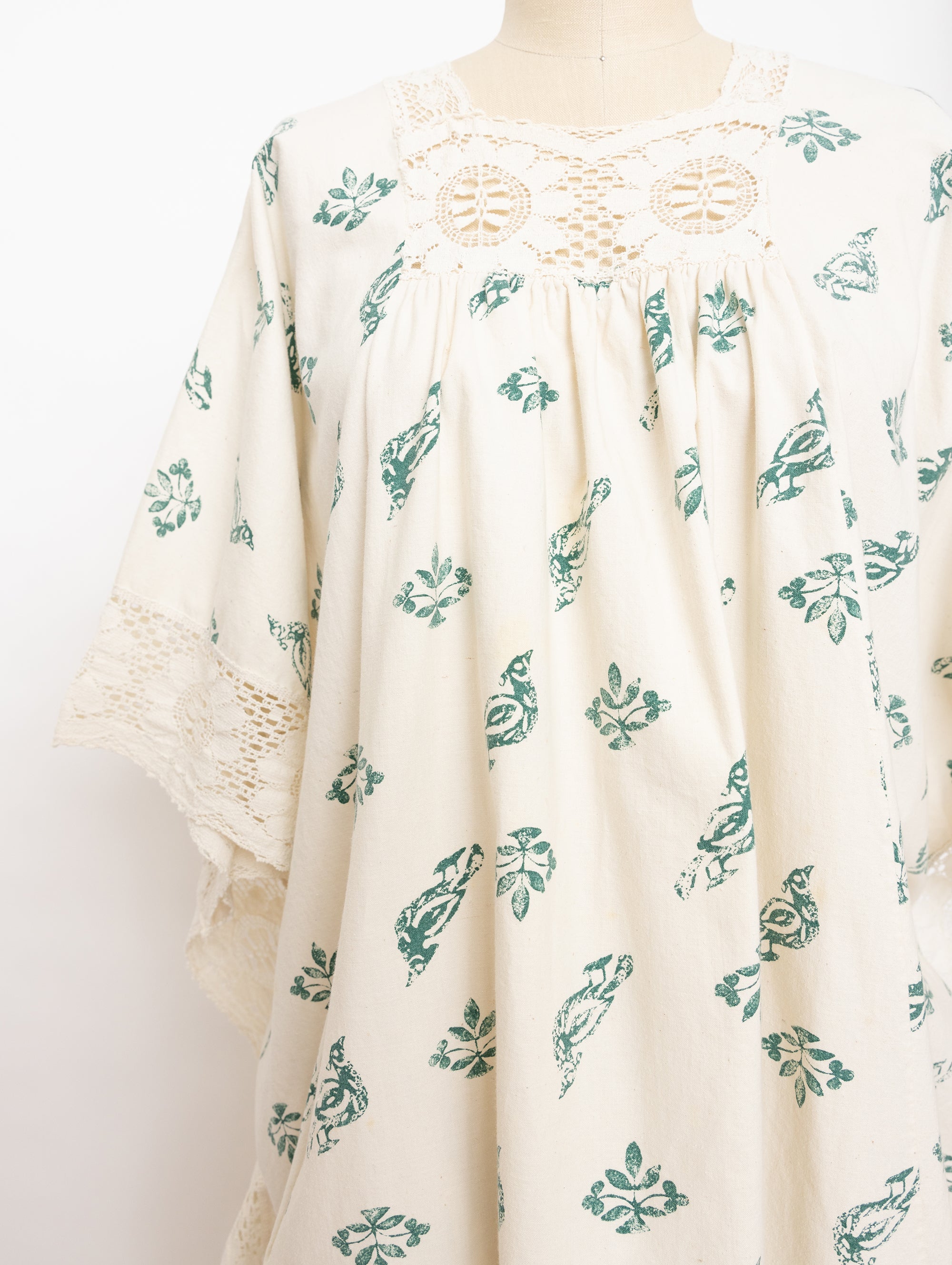 70s/80s cream and green bird print caftan