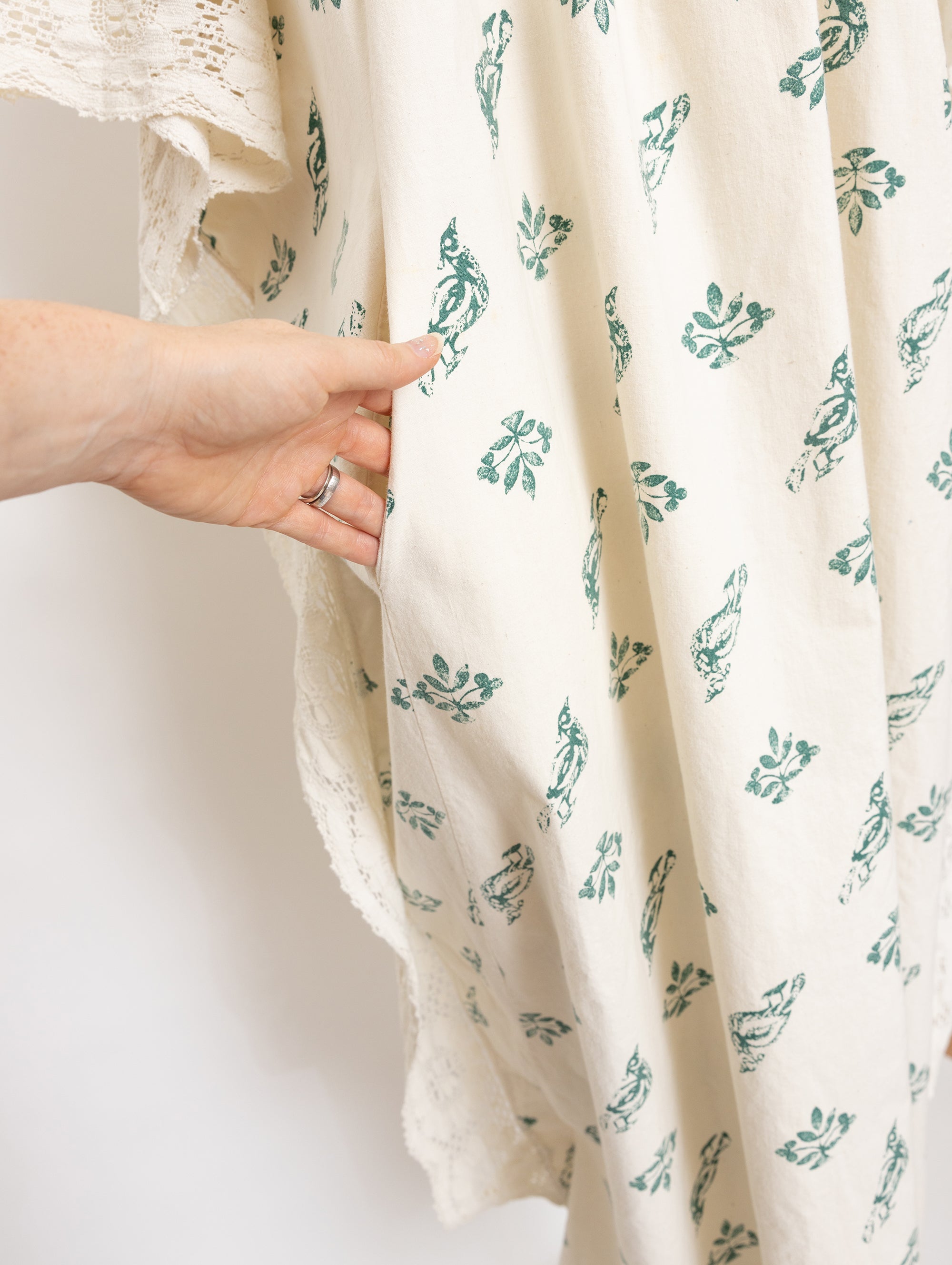 70s/80s cream and green bird print caftan