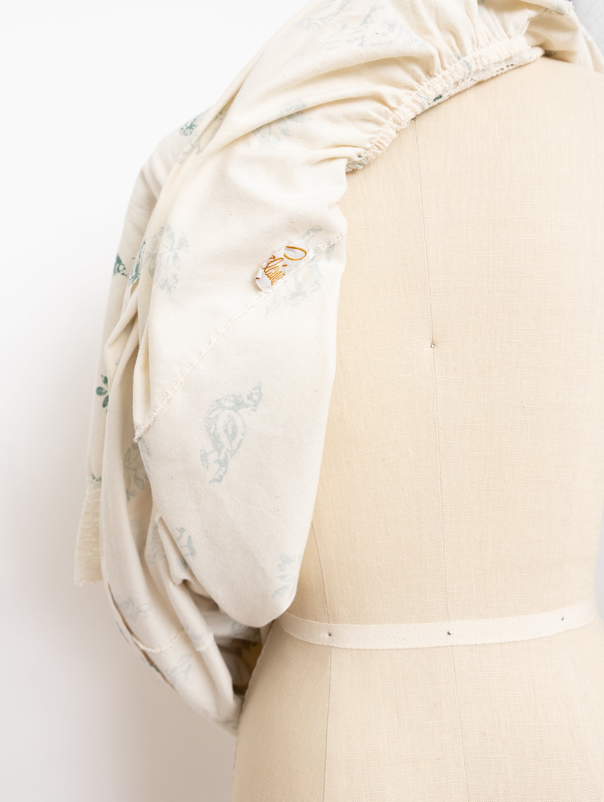 70s/80s cream and green bird print caftan