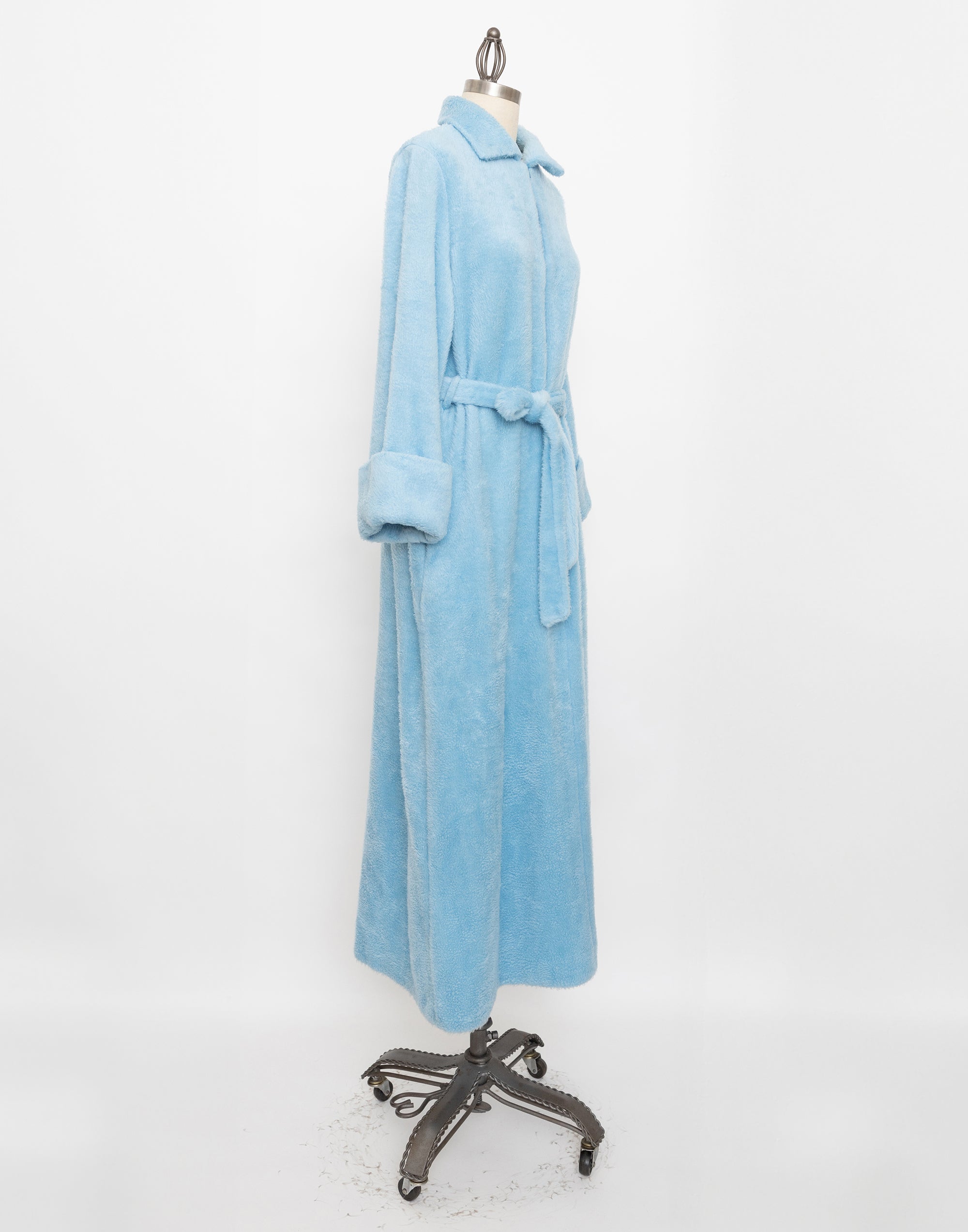 70s/80s light blue fuzzy robe
