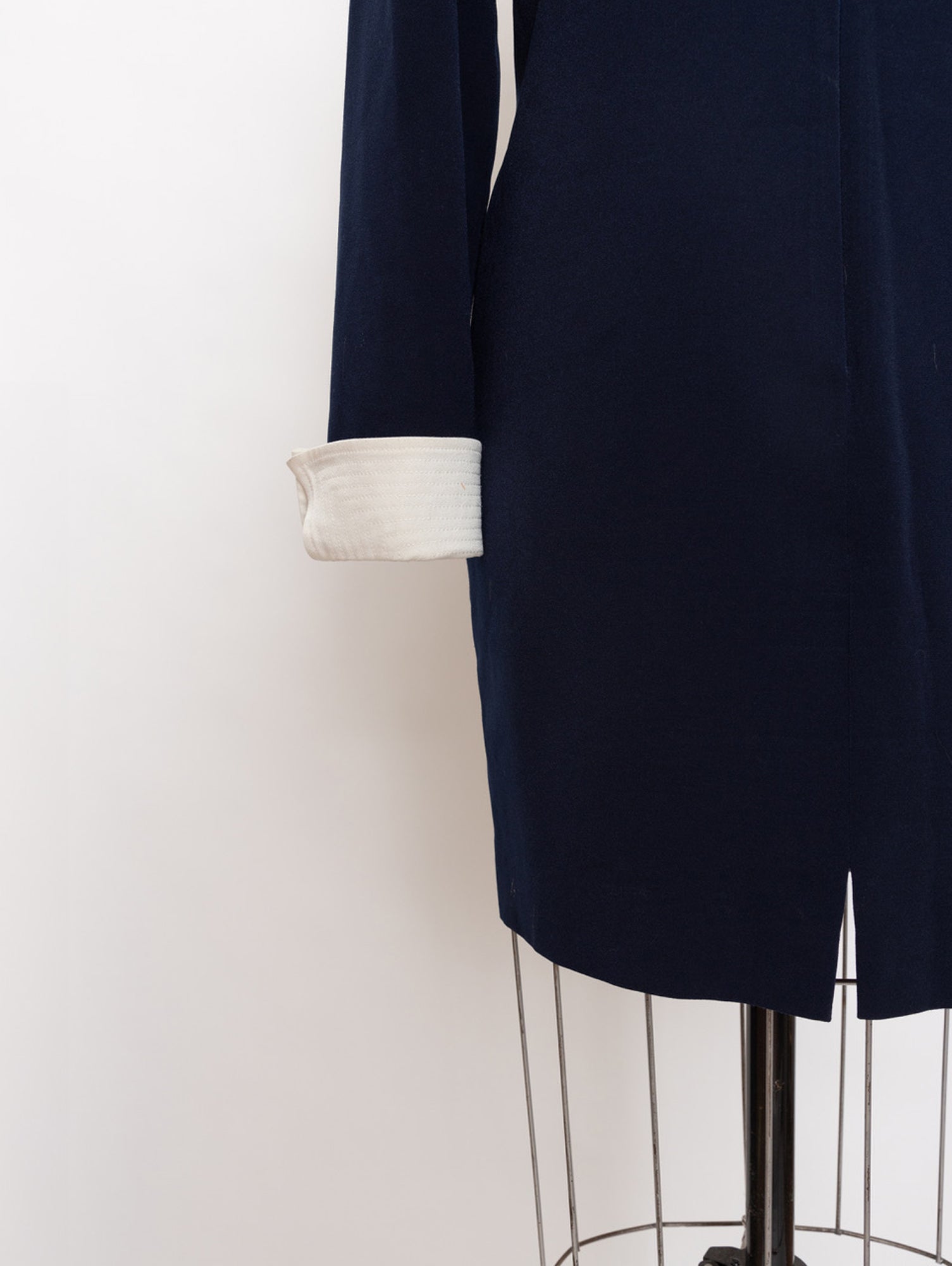 90s Rena Rowan for Saville navy long sleeve dress white pointy collar + cuffs