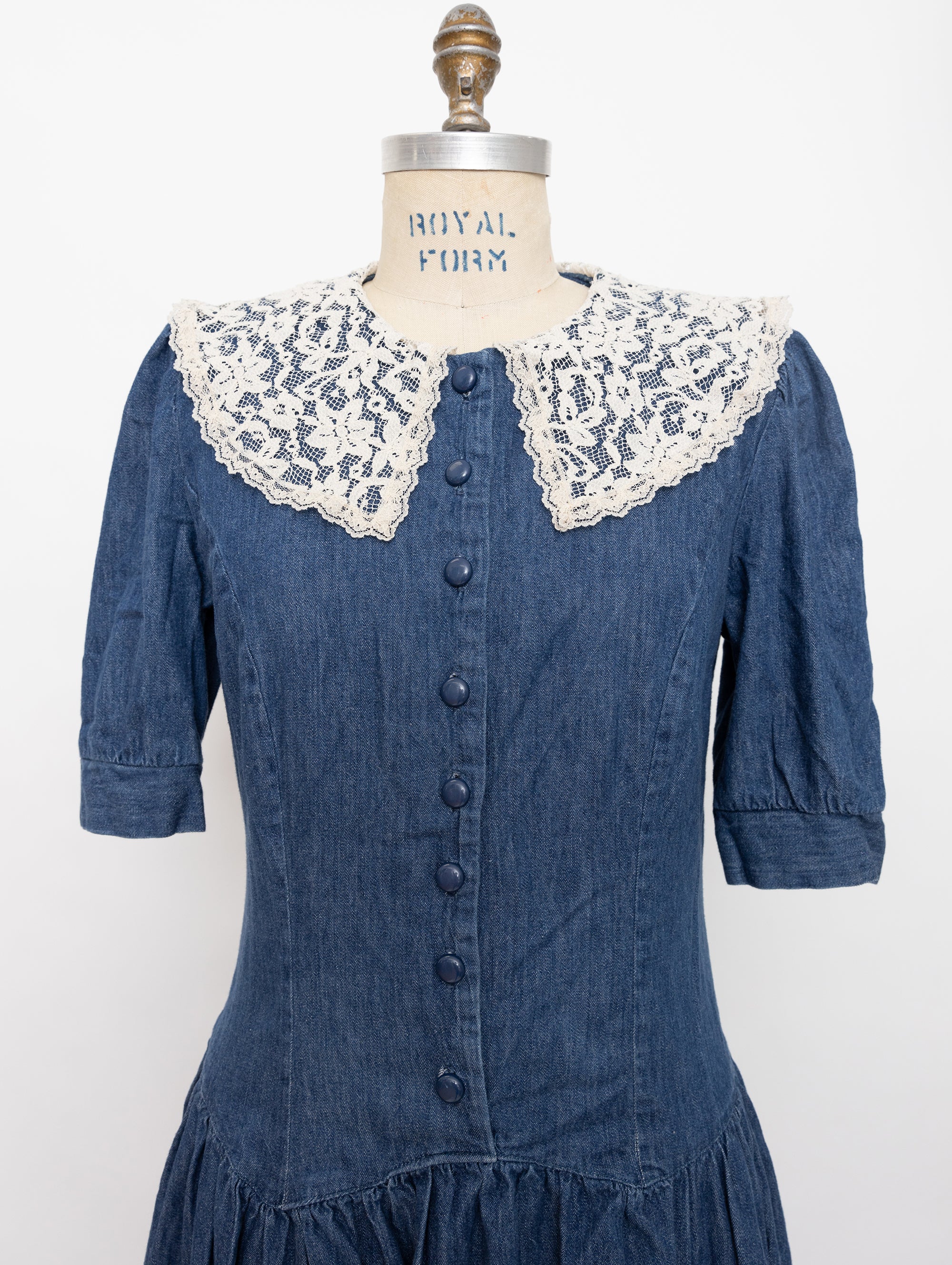 90s denim short sleeve dress with lace collar