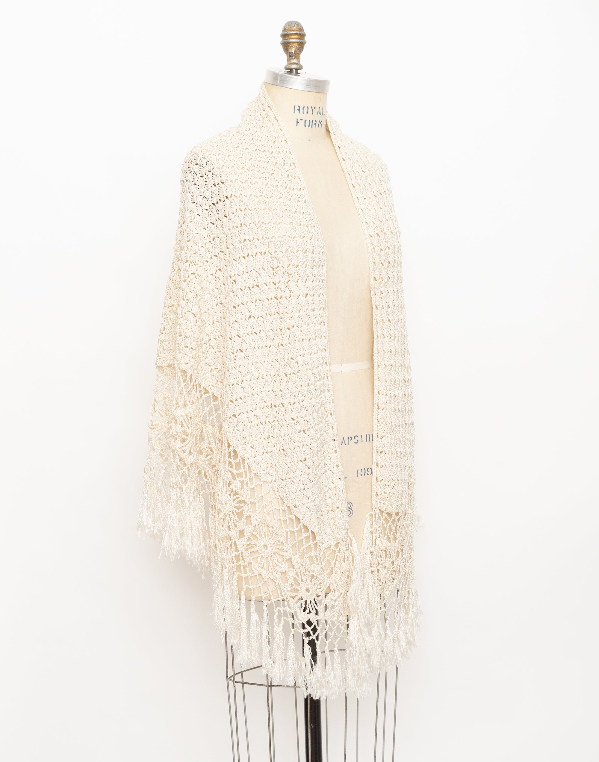 70s cream crochet fringe wrap