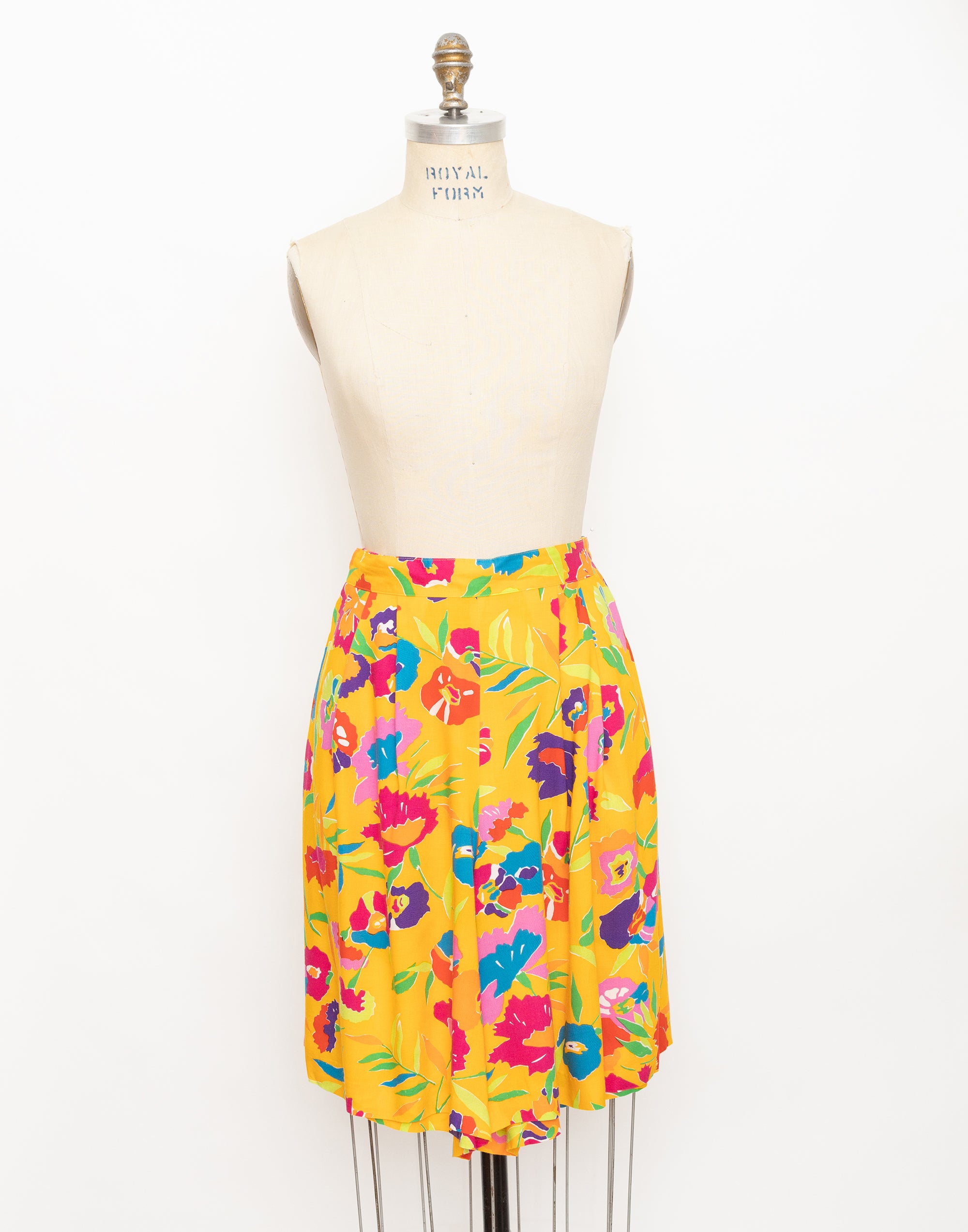 90s ib diffusion mustard multicolored abstract floral casual rayon top + shorts set