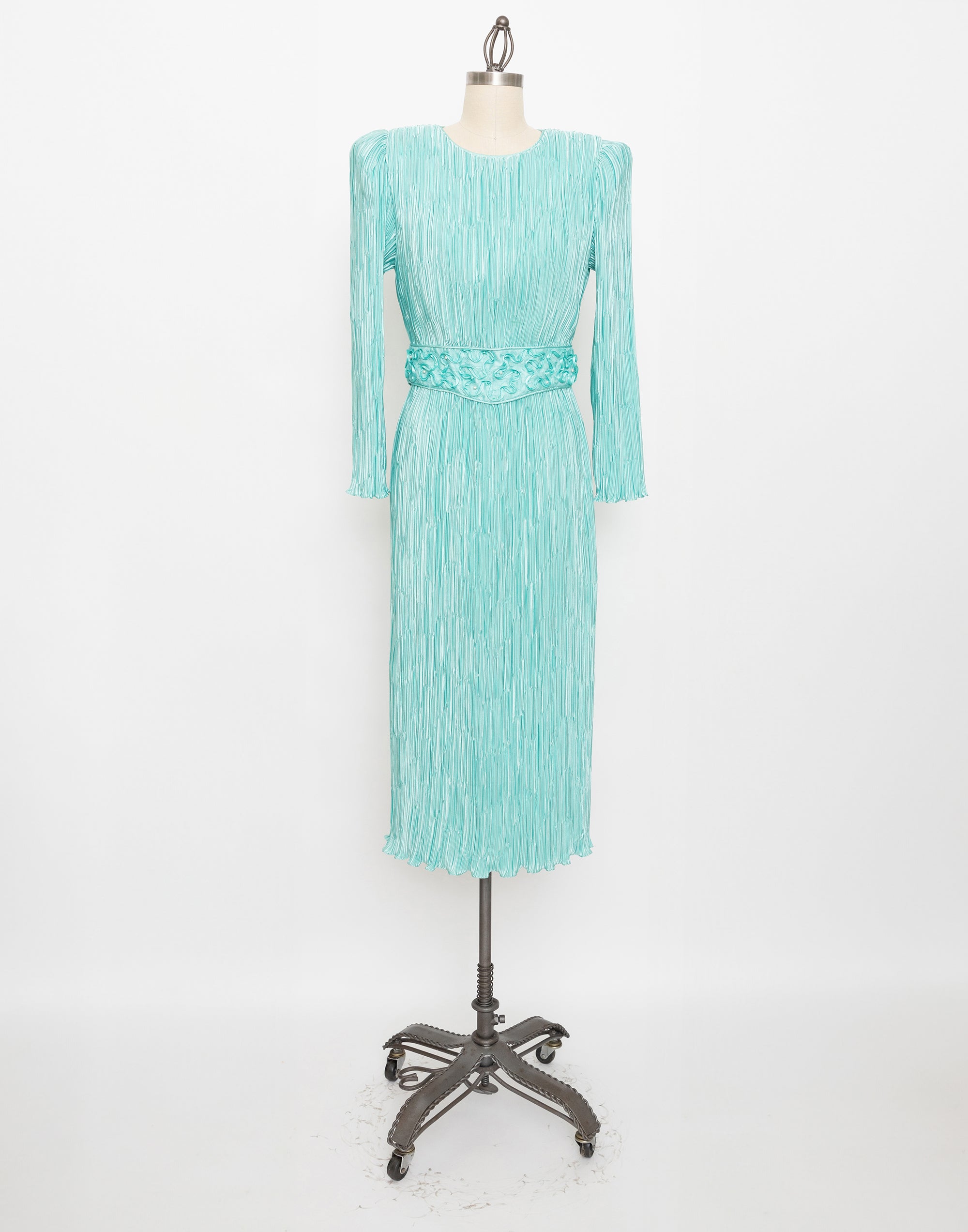 80s/90s seafoam green crinkle long sleeve dress