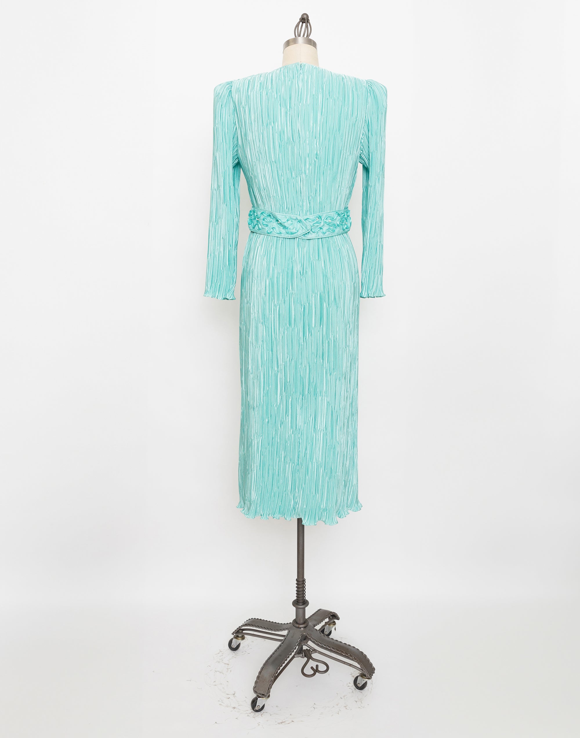 80s/90s seafoam green crinkle long sleeve dress