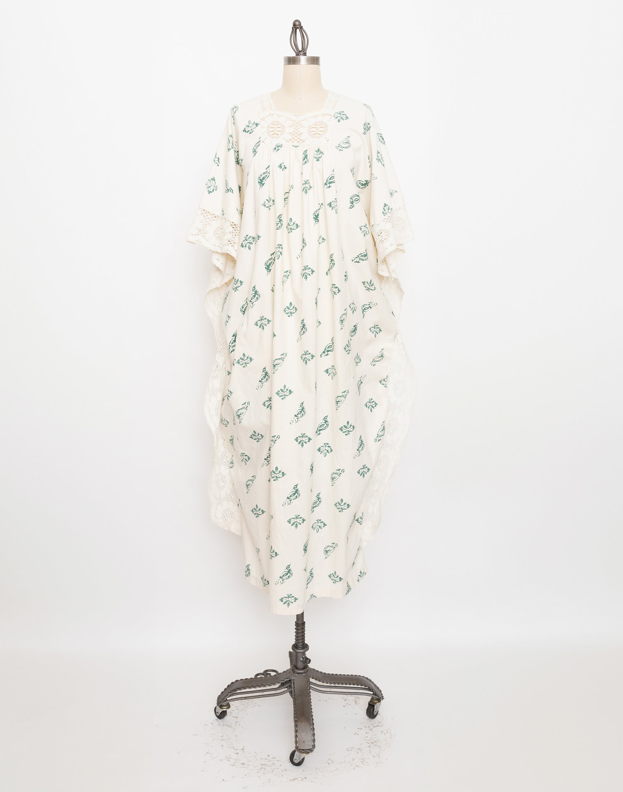 70s/80s cream and green bird print caftan