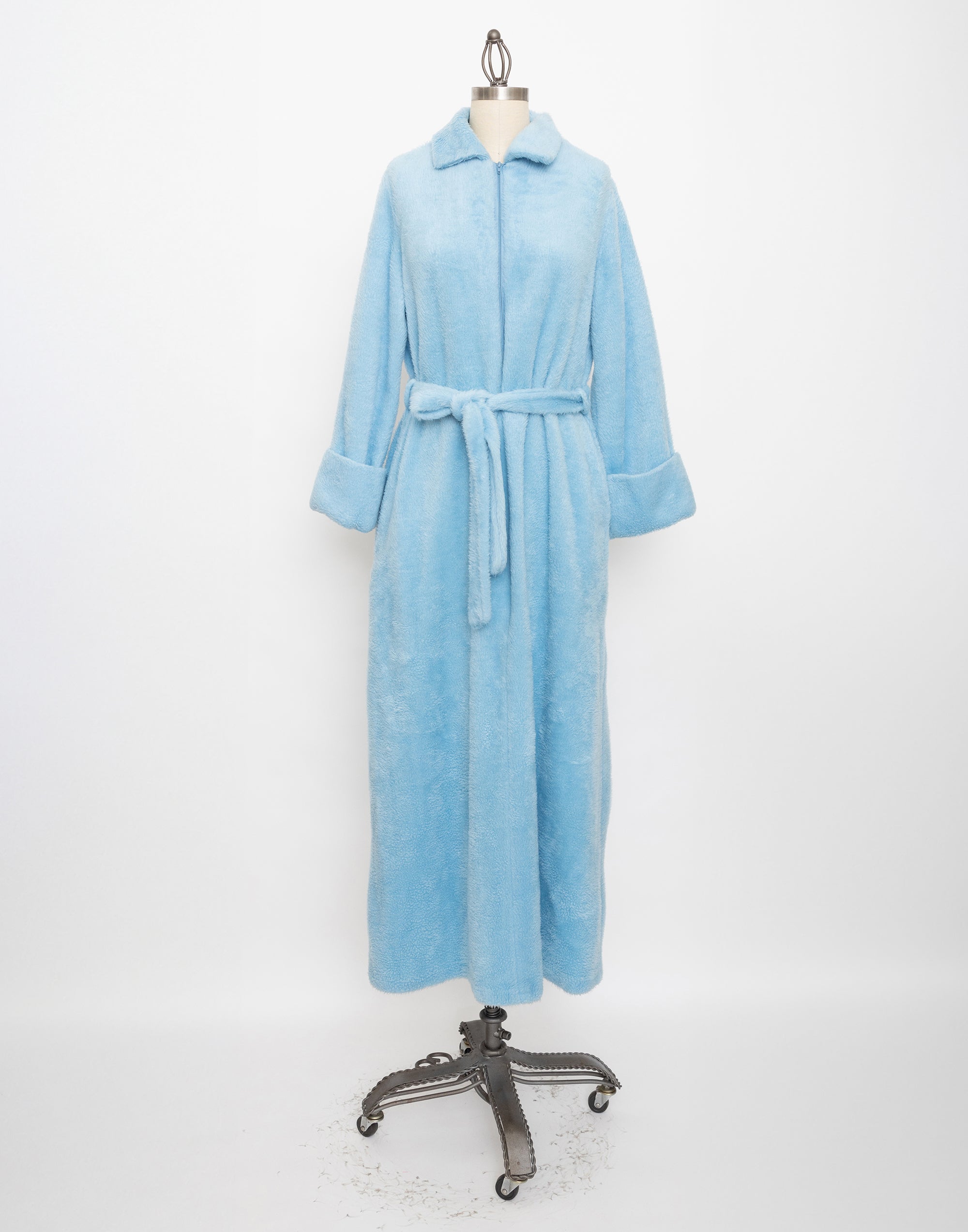 70s/80s light blue fuzzy robe