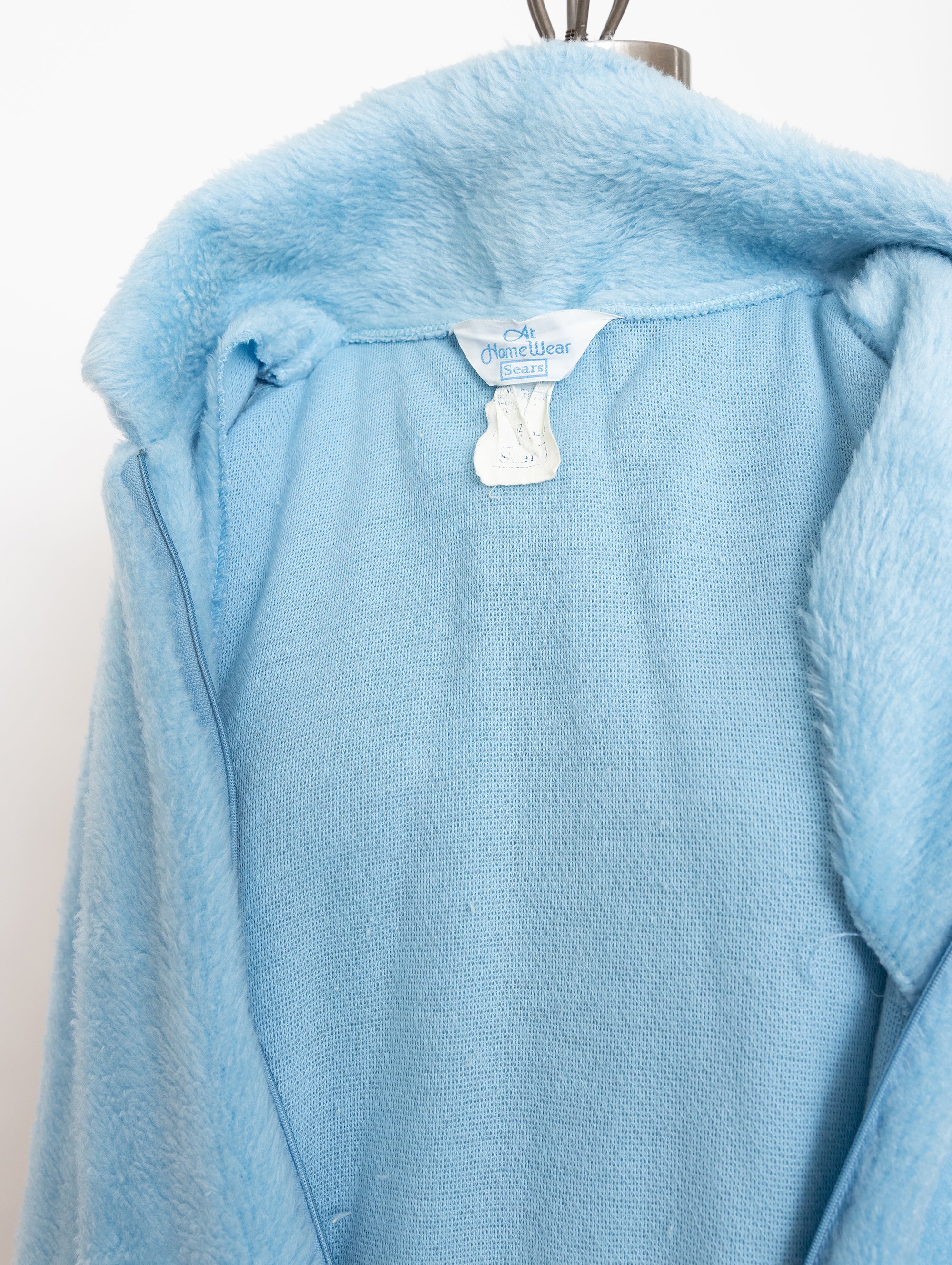 70s/80s light blue fuzzy robe