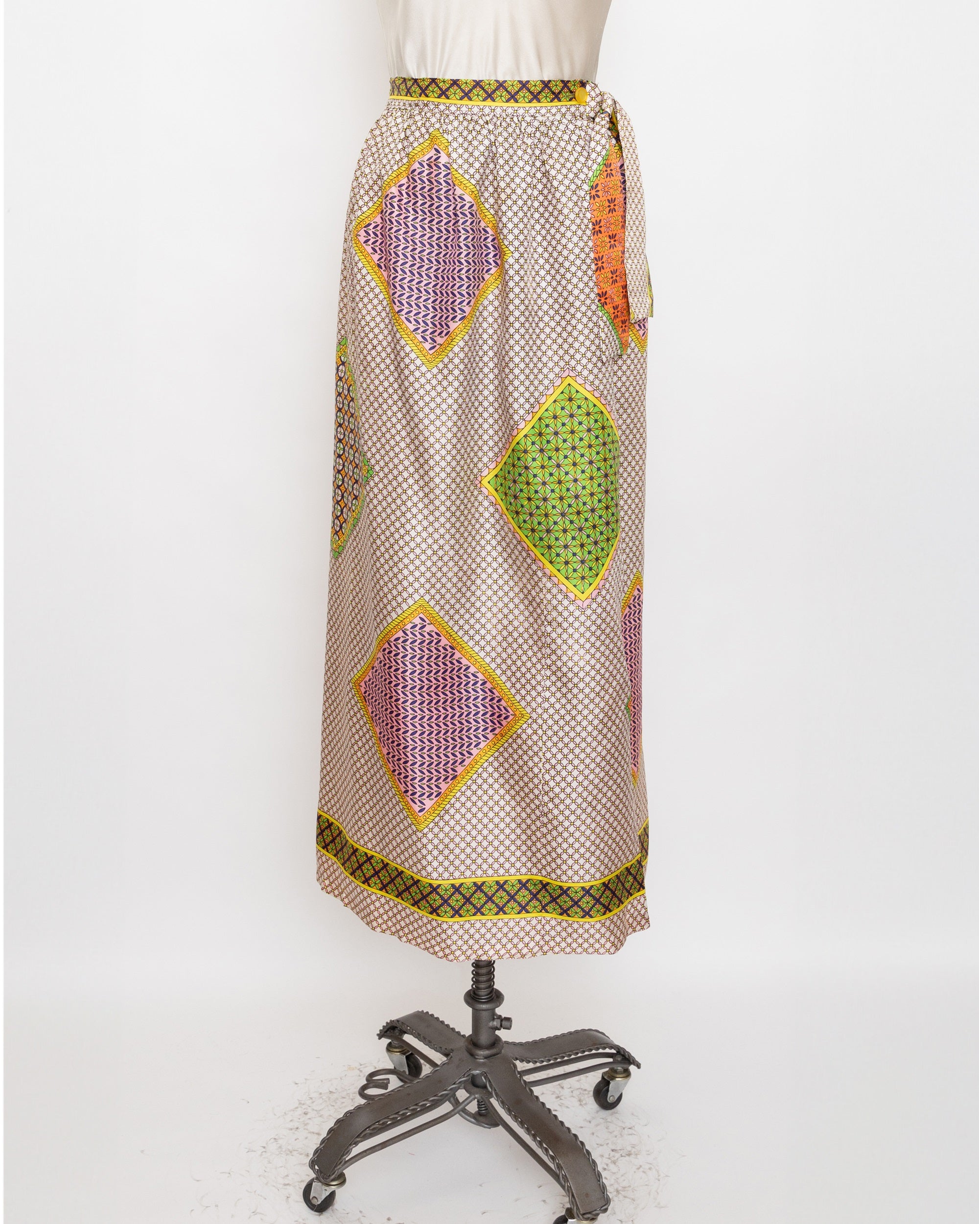 70s leisure mode patterned maxi skirt