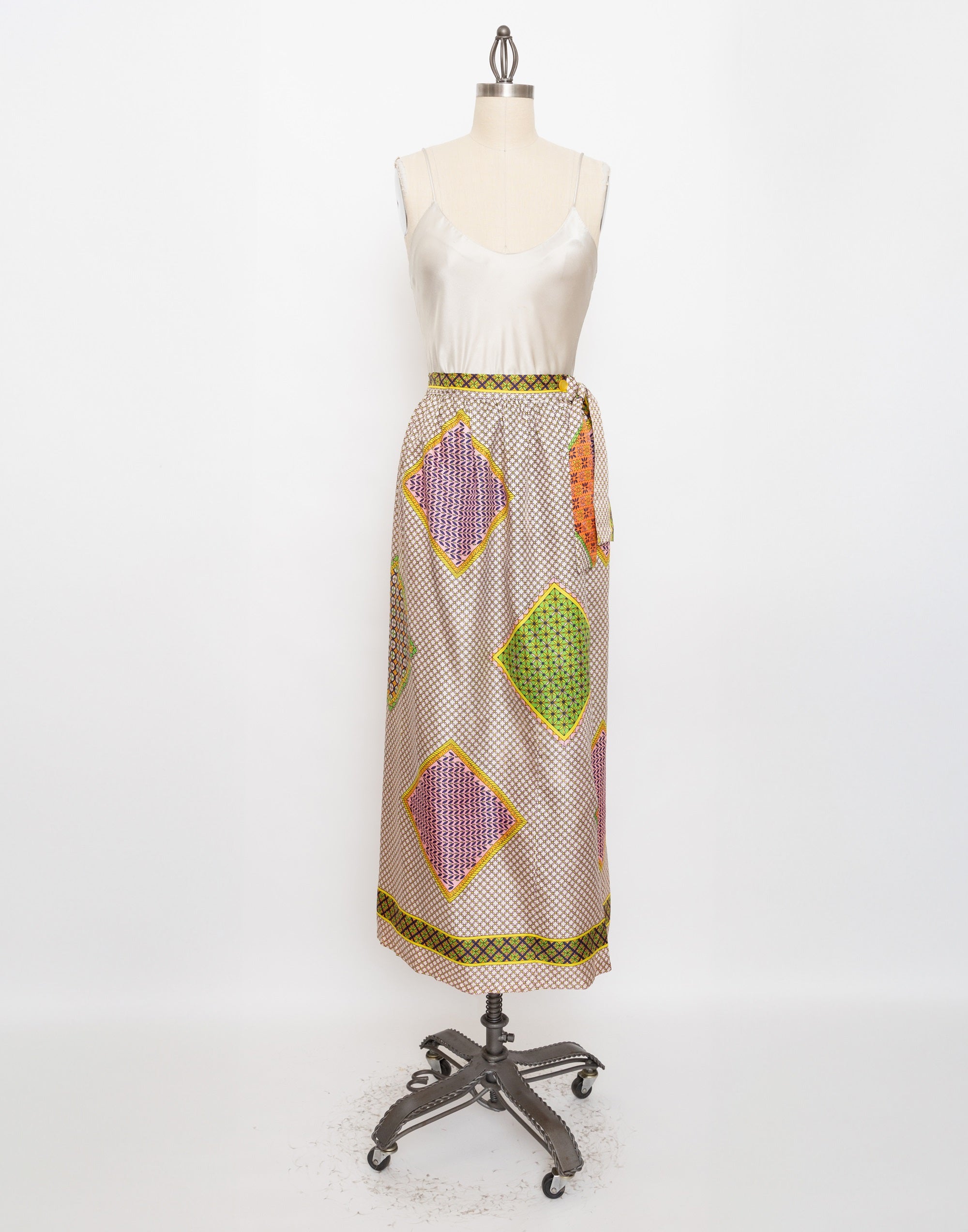 70s leisure mode patterned maxi skirt