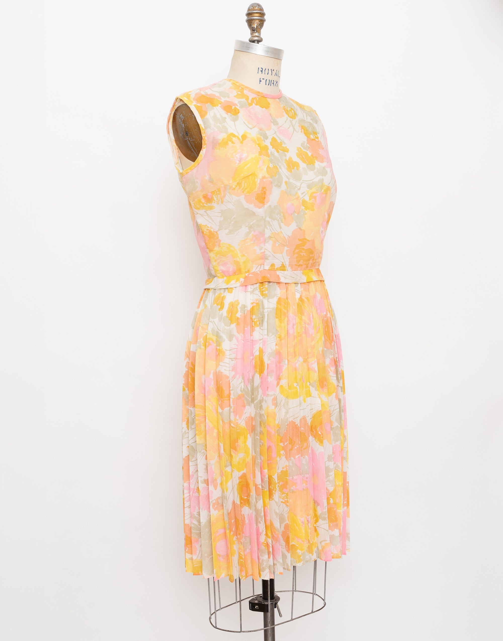 60s/70s peach and pink floral sleeveless pleated dress