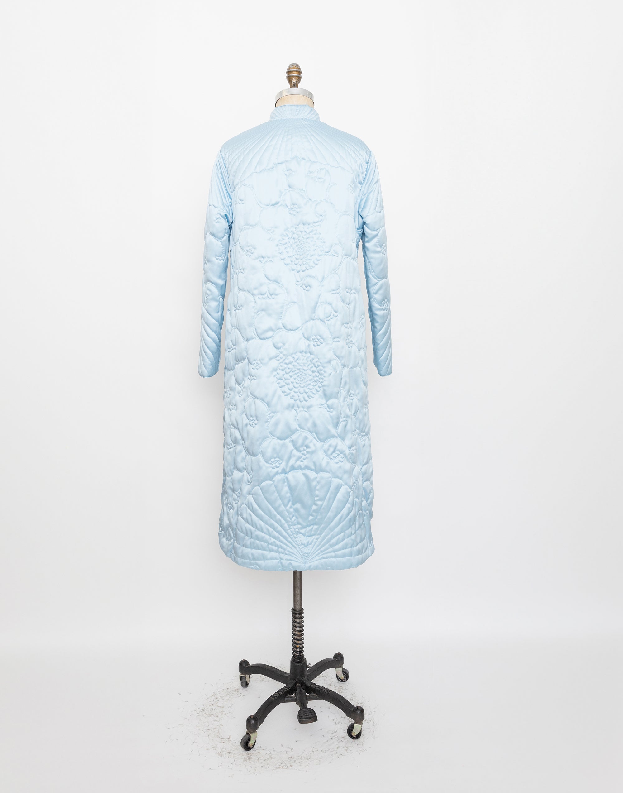 60s/70s light blue satin robe jacket