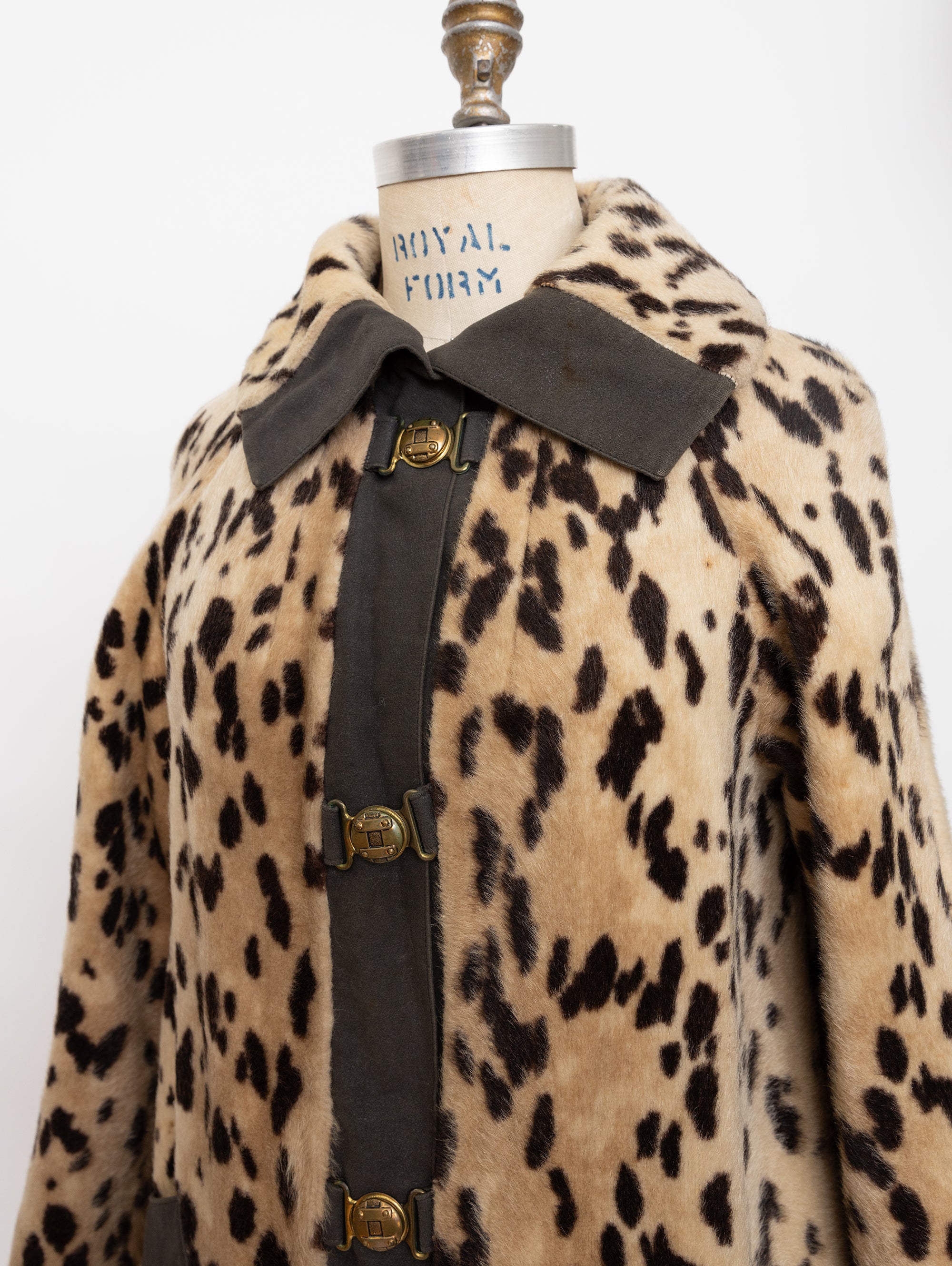 70s safari sportowne faux fur cheetah print coat