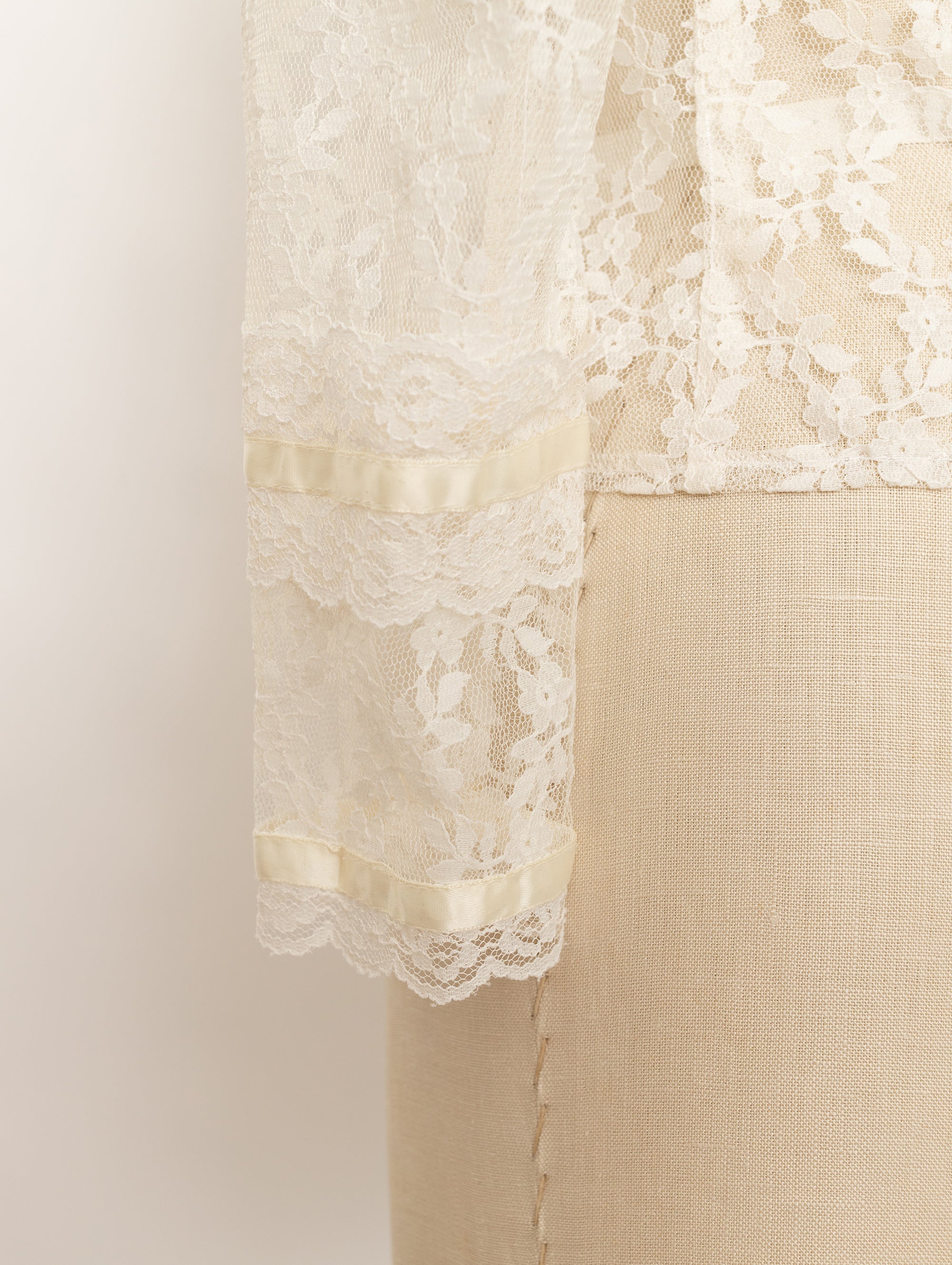 70s club de france cream lightweight lace ruffle top