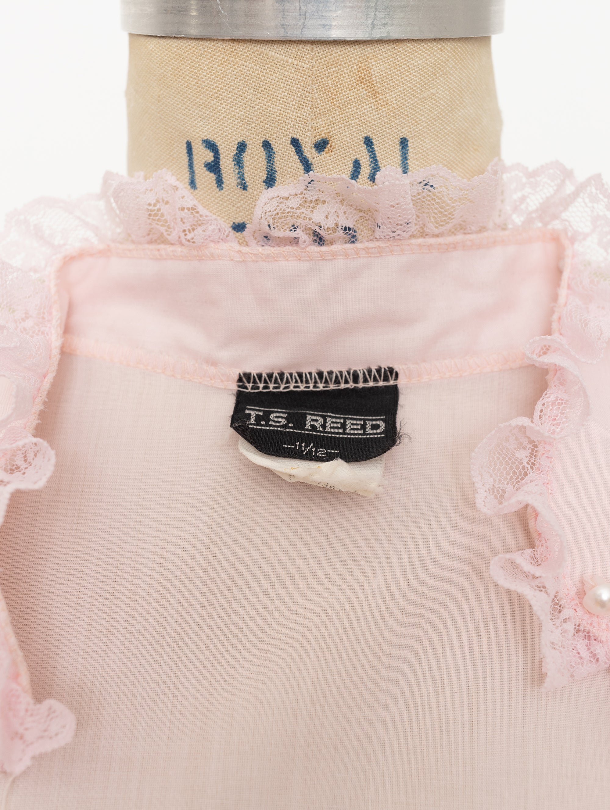 1980s light pink ruffled lace short slight puff sleeve top 6