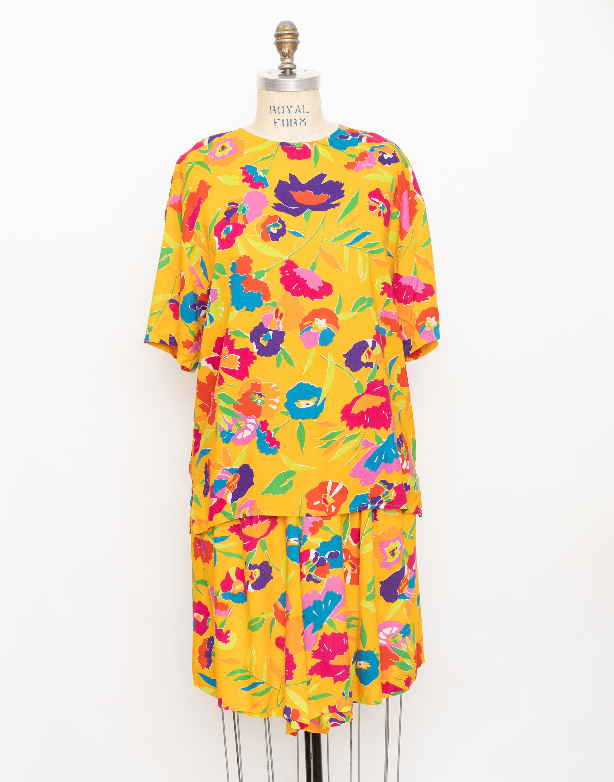 90s ib diffusion mustard multicolored abstract floral casual rayon top + shorts set