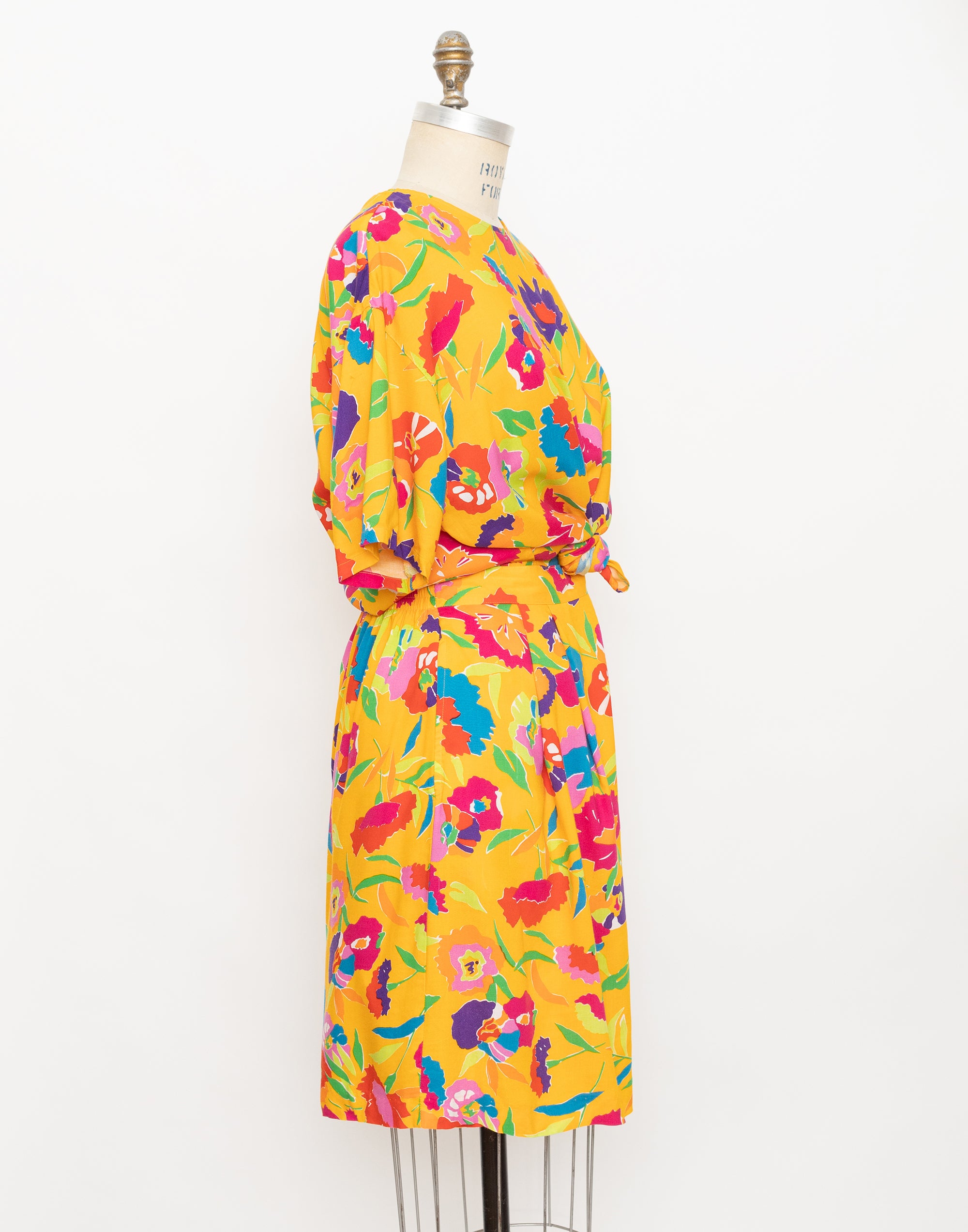 90s ib diffusion mustard multicolored abstract floral casual rayon top + shorts set